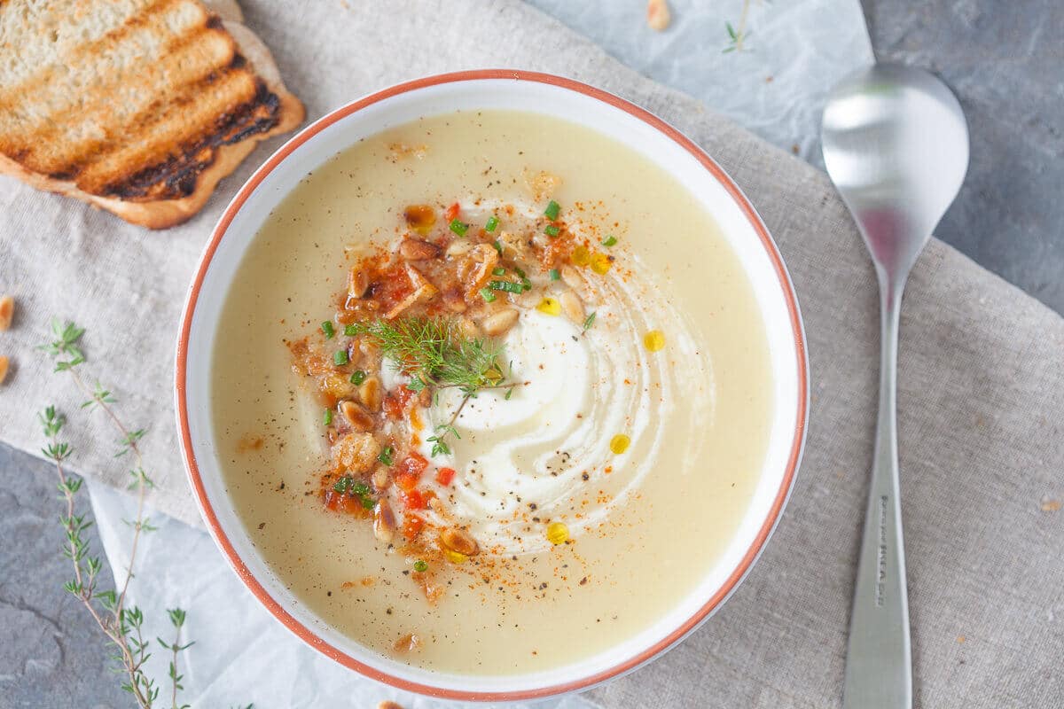 Garlic and Potato Cream Soup
