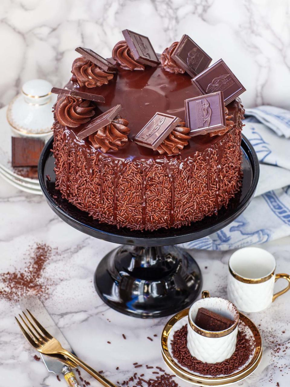 The Best Dark Chocolate Cake Recipe