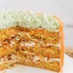 How to make Yoghurt cake with carrots and dried apricots