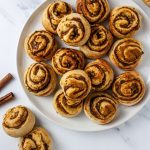 How to make Cinnamon rolls with zucchini