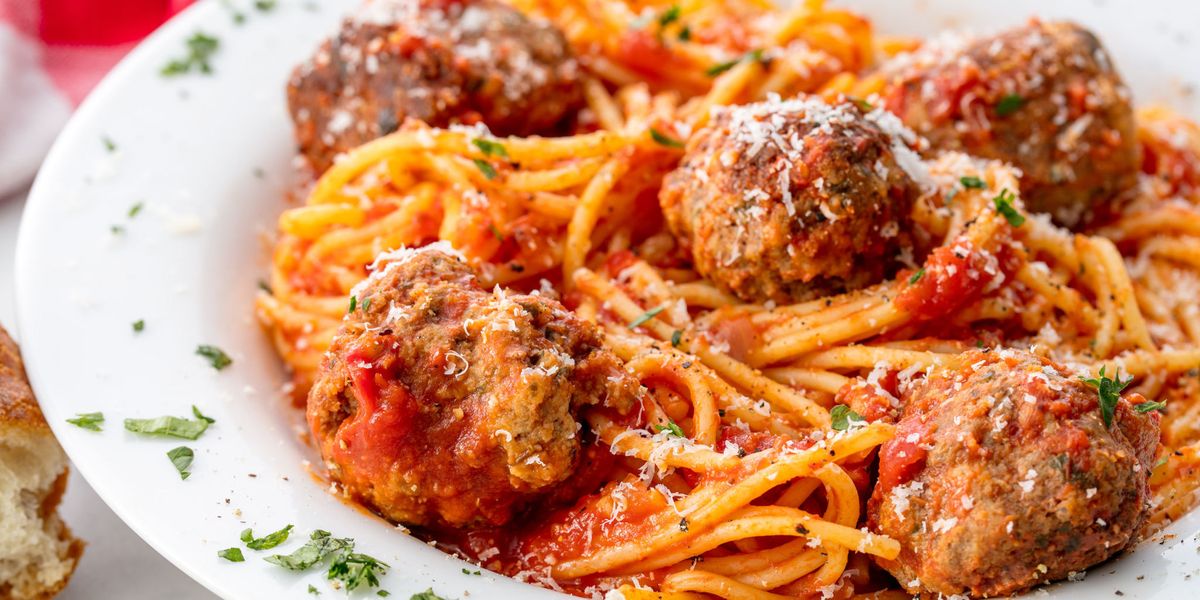 How to make Spaghetti with meat balls in tomato sauce